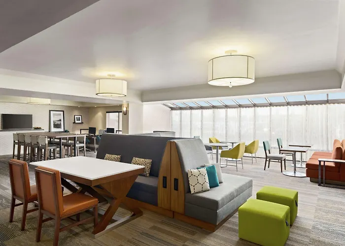 Hampton Inn Portland Airport