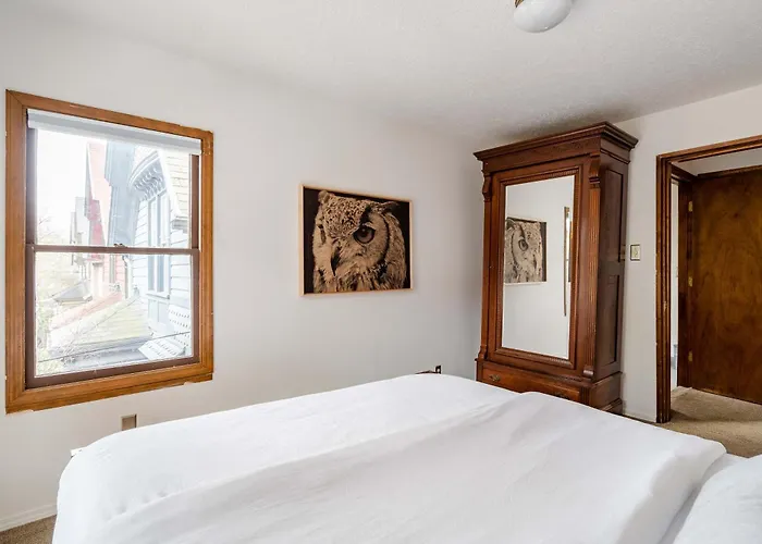 Preserved 1907 Classic 2Br - 92 Walkscore