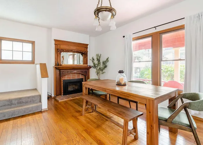 Preserved 1907 Classic 2Br - 92 Walkscore