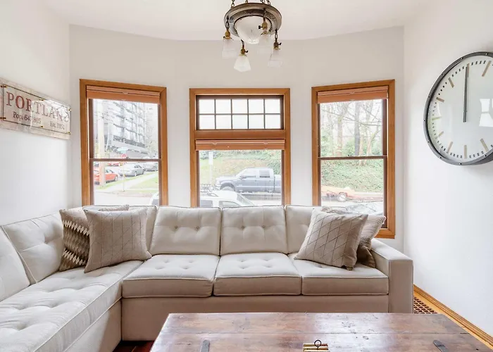 Preserved 1907 Classic 2Br - 92 Walkscore